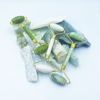 Anti-âge de la pierre naturelle rose blanche mini peau du visage personnalisée boîte magnétique emballage rouleau de jade vert