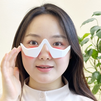 Dispositif de thérapie de la lumière rouge LED à vibration oculaire 3D pour les soins oculaires