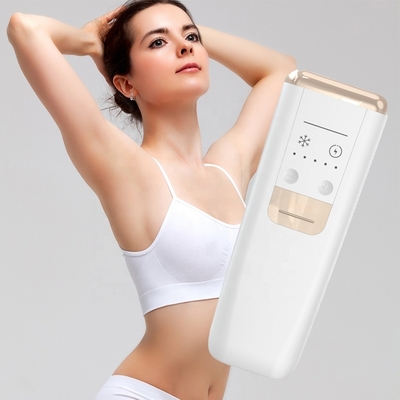 L'épilateur laser à usage domestique contrôlé par une application est indispensable pour prévenir les coups de soleil