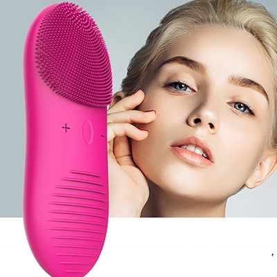 Nettoyeur de pores à double face Mini brosse de nettoyage du visage avec technologie ultrasonique