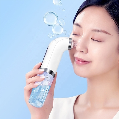 Puissant aspirateur de soins de la peau pour éliminer les points noirs avec 6 têtes d'aspiration et une puissance nominale de 2 W