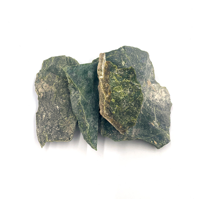 Un jeu de rouleaux en jade de pierre Xiuyan 100% naturel pour le lifting du visage et le raffermissement de la peau