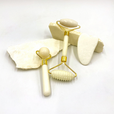 2023 Nouveaux modèles Yin Yang Gua Sha Set 100% rouleau de jade naturel pour les soins de la peau du visage