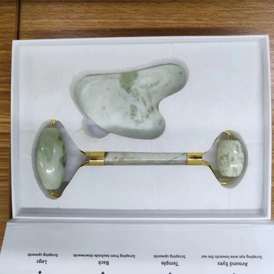 2023 Nouveaux modèles Yin Yang Gua Sha Set 100% rouleau de jade naturel pour les soins de la peau du visage
