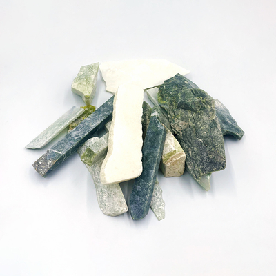 2024 Double-Tête Xiuyan Stone Jade Roller et Gua Sha Set pour les soins de la peau